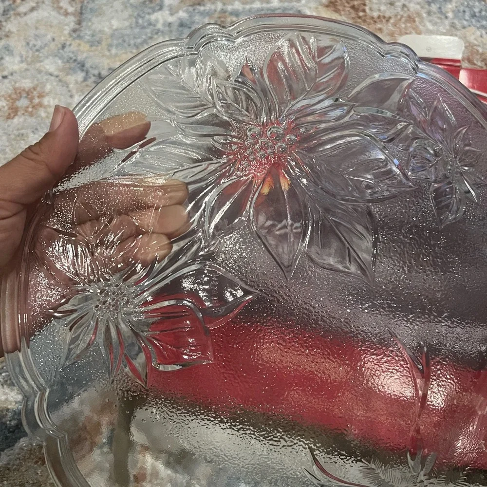 Gibson Round Clear Glass Platter NEW 13 Inch Holiday Time Poinsettia‎ Christmas.